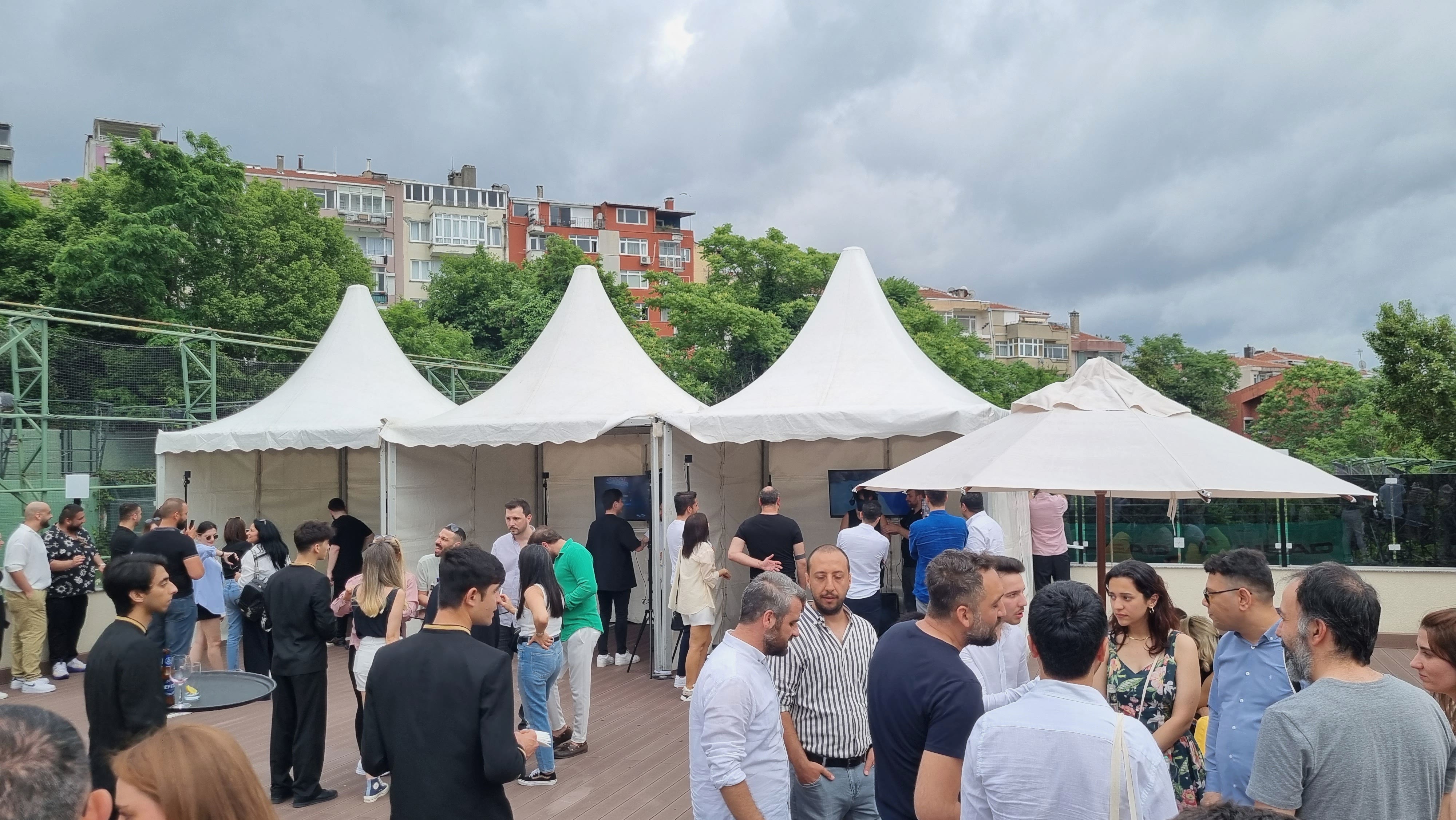 Multinet, VR House işbirliği iler eşsiz Sanal Gerçeklik Deneyimiyle Conrad Hotel'de Göz Kamaştırdı.